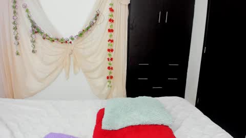 Snapshot of liawatson chatting on February 14, 2025, 2:54 pm Lia online show from February 14, 2025, 2:54 pm