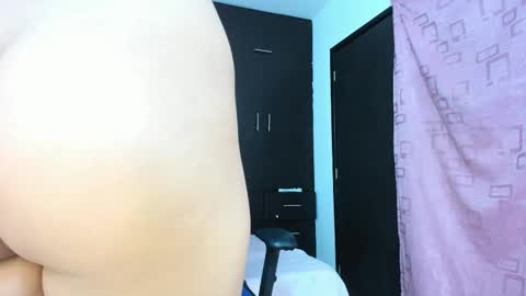 Snapshot of liawatson chatting on March 5, 2025, 4:02 pm Lia online show from March 5, 2025, 4:02 pm