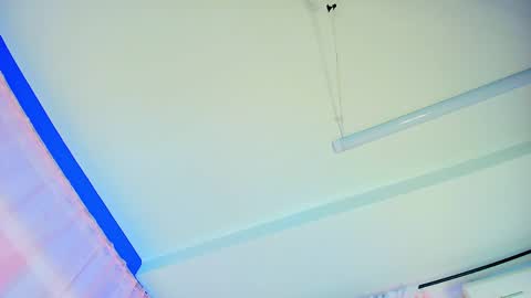 Valentina Hall online show from April 17, 2026, 11:46 am