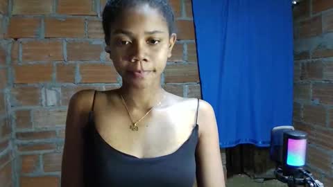 Snapshot of liciiacute chatting on December 2, 2025, 8:37 pm lucia online show from December 2, 2025, 8:37 pm