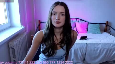 Welcome guys in my room Im Claire online show from September 26, 2025, 1:15 pm