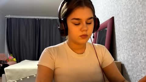 Snapshot of lieselottewolfenbarger chatting on December 4, 2025, 4:38 pm Anna online show from December 4, 2025, 4:38 pm