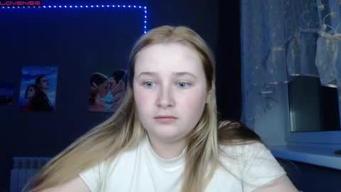 Snapshot of light_lunaa chatting on October 24, 2025, 12:56 pm light_lunaa online show from October 24, 2025, 12:56 pm