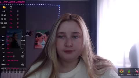 light_lunaa online show from November 2, 2025, 8:06 am