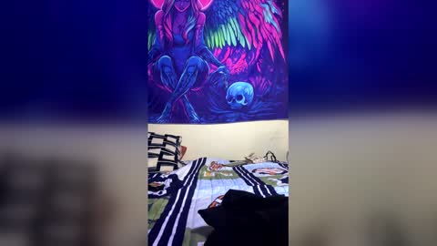 Snapshot of lightskin_party chatting on January 15, 2026, 5:56 am lightskin_party online show from January 15, 2026, 5:56 am