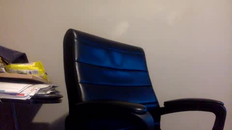 Snapshot of lightskinfreak317 chatting on December 8, 2024, 7:26 am CUM HAVE FUN HELP ME CUM online show from December 8, 2024, 7:26 am