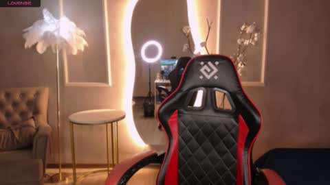 Lii online show from November 9, 2025, 8:40 pm