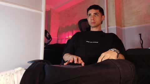 Snapshot of liiamhudson_ chatting on March 11, 2025, 1:56 pm L I I A M online show from March 11, 2025, 1:56 pm