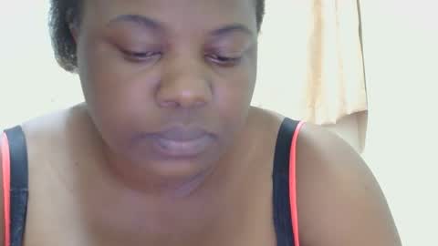 Lily online show from May 19, 2026, 11:33 pm