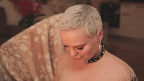 likaaberry online show from October 30, 2025, 7:58 pm