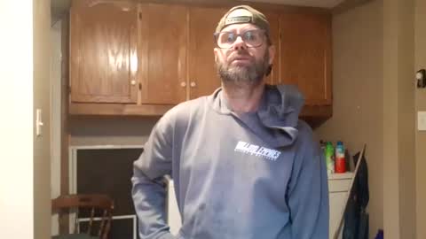 St pierre online show from November 3, 2025, 5:36 pm