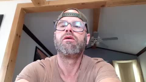 St pierre online show from May 5, 2026, 4:48 pm