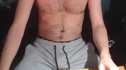 Snapshot of likethebonobo chatting on October 6, 2025, 8:39 pm likethebonobo online show from October 6, 2025, 8:39 pm