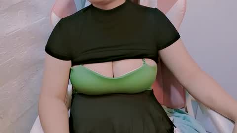 likixi online show from April 19, 2026, 1:27 am