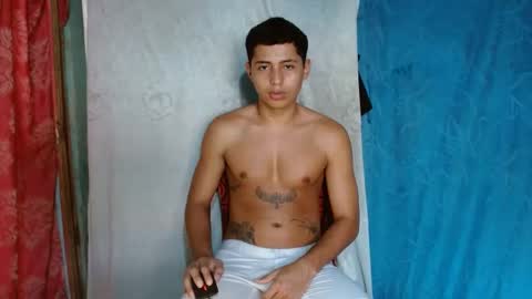 lil_condor_baby online show from September 22, 2025, 9:39 pm