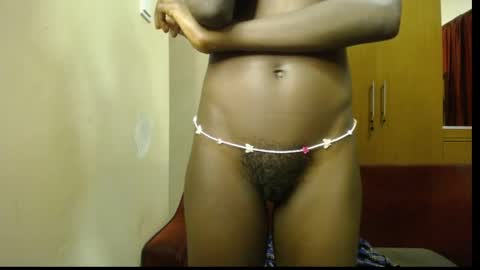 Snapshot of lil_doll_melanin chatting on April 29, 2026, 2:48 am Uni online show from April 29, 2026, 2:48 am