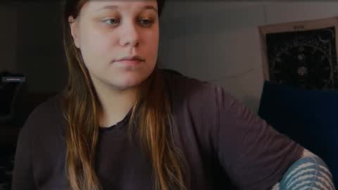Snapshot of lil_nessa chatting on April 3, 2026, 7:39 am Nessa Greyrat if u like me tip 25 tk and put online show from April 3, 2026, 7:39 am
