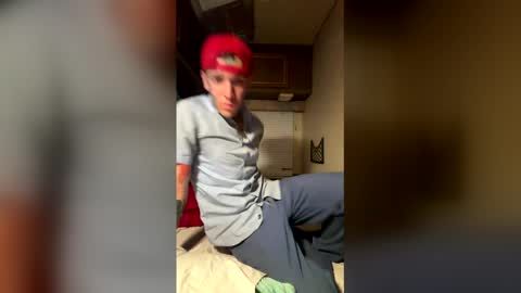 Snapshot of lil_peniz chatting on March 25, 2026, 10:43 am lil_peniz online show from March 25, 2026, 10:43 am