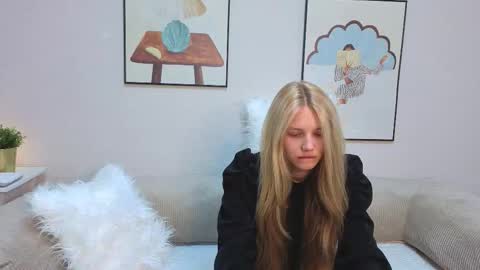 Emma online show from September 25, 2025, 11:58 am