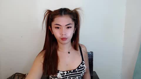 Snapshot of lil_tina_velvet chatting on February 1, 2026, 12:37 pm online show from February 1, 2026, 12:37 pm