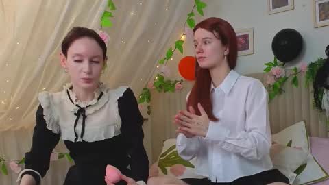 Snapshot of lil_tits_girls chatting on November 1, 2025, 4:25 am Joe and Kimmy online show from November 1, 2025, 4:25 am