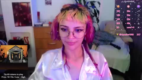 Lila online show from October 24, 2025, 6:15 pm