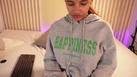 Snapshot of lila_cohen chatting on February 5, 2026, 4:06 am L I L A online show from February 5, 2026, 4:06 am