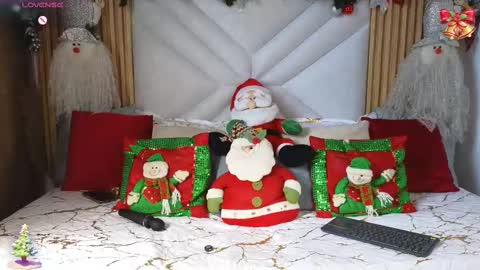 lila_min online show from November 14, 2025, 2:16 pm