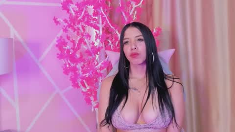 lila noa online show from September 22, 2025, 8:00 pm