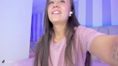 Lila  online show from February 10, 2025, 9:47 pm