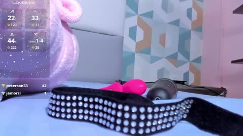 Snapshot of lilafave chatting on February 27, 2025, 10:20 pm Dove online show from February 27, 2025, 10:20 pm