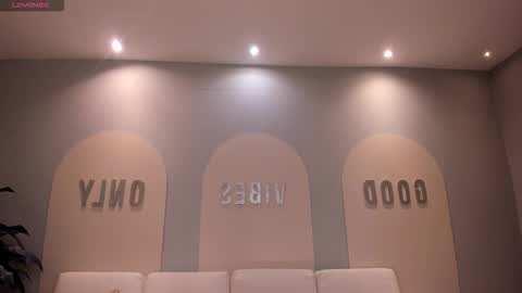 Lila West online show from November 4, 2025, 11:20 am