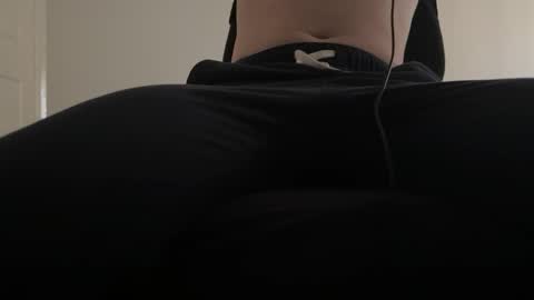 Snapshot of lilbenny05 chatting on January 4, 2025, 2:03 am lilbenny05 online show from January 4, 2025, 2:03 am