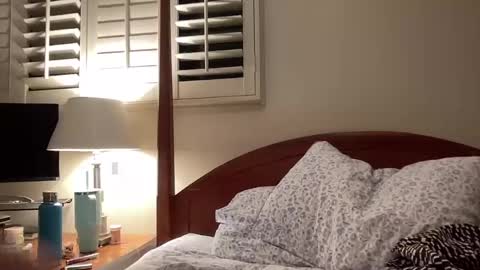 Snapshot of lilbi85_ chatting on December 16, 2024, 12:26 am lilbi85_ online show from December 16, 2024, 12:26 am