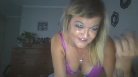 Snapshot of lilblonde412 chatting on September 16, 2025, 11:22 am lilblonde412 online show from September 16, 2025, 11:22 am