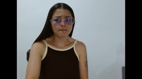 Snapshot of lilcoralinne_0 chatting on June 4, 2026, 1:44 am Valeri Villalobos IG villa lobosvaleri online show from June 4, 2026, 1:44 am