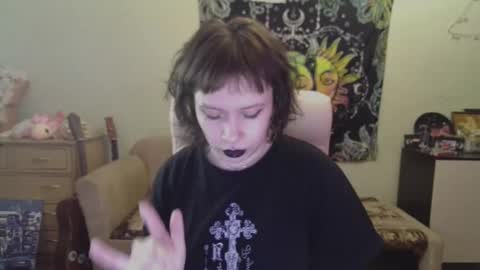 Lil online show from December 4, 2024, 10:24 am