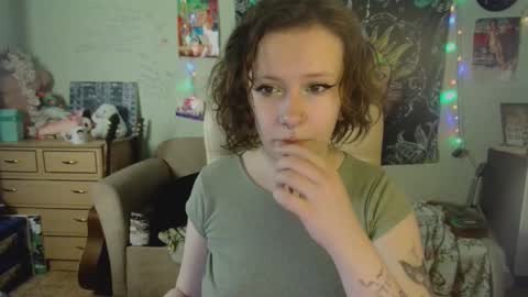 Lil online show from October 1, 2025, 12:44 pm