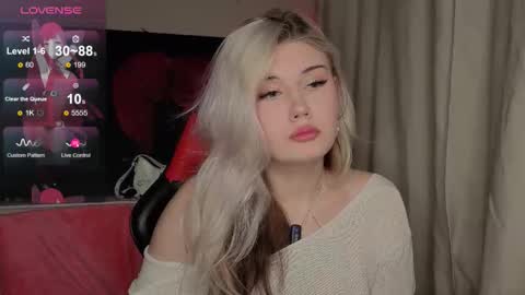 Nika and Lori online show from September 22, 2025, 12:34 am