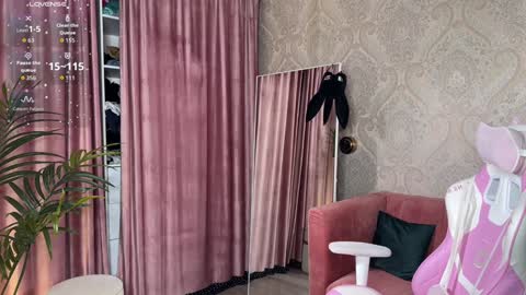 Lili online show from March 16, 2026, 9:35 am