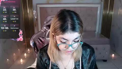 Lili online show from September 19, 2025, 9:11 am