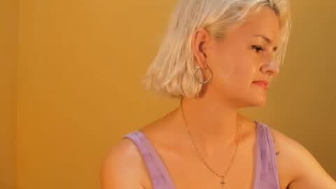 Lili online show from March 2, 2026, 11:11 pm