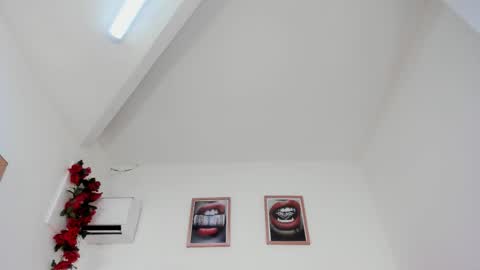 Snapshot of lili_stone_ chatting on February 8, 2026, 2:48 am Lili Stone online show from February 8, 2026, 2:48 am