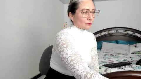 liliamilf online show from December 3, 2024, 10:29 pm