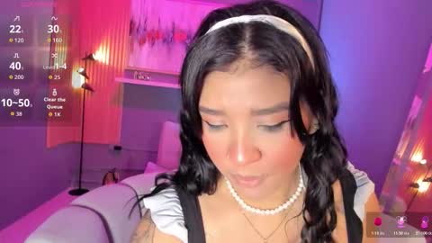 Snapshot of lilian_vergara chatting on January 13, 2026, 7:41 pm holis soy lily chang no olvides el pulgar arriba es muy importante para mi 3 independent model online show from January 13, 2026, 7:41 pm