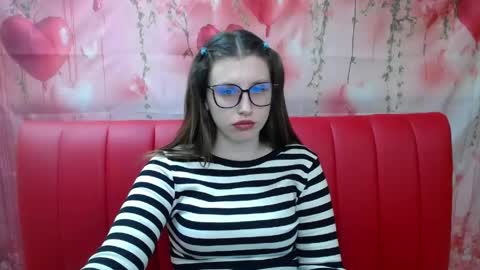 lilianashine online show from April 14, 2026, 5:13 am