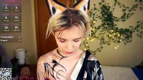 Lilian online show from November 19, 2025, 7:30 am