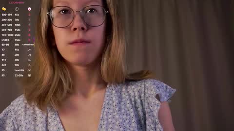 Lisa online show from September 12, 2025, 7:14 pm