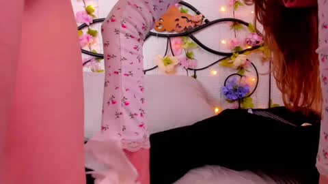 Snapshot of lilianslow chatting on February 8, 2025, 1:44 pm hi guys Im new here Im 18 years oldIve never had sex online show from February 8, 2025, 1:44 pm