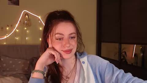 Lilu online show from October 3, 2025, 11:13 pm